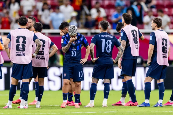 Eliminados da Copa, jogadores uruguaios do Flamengo ganham férias - destaque galeria