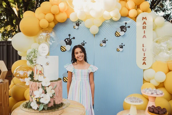 Maria Luiza Estevão Carvalho comemora os 10 anos com festa divertida