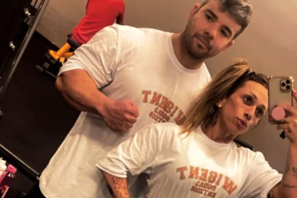 Foto colorida de namorado e fisiculturista Cíntia Goldani - Metrópoles