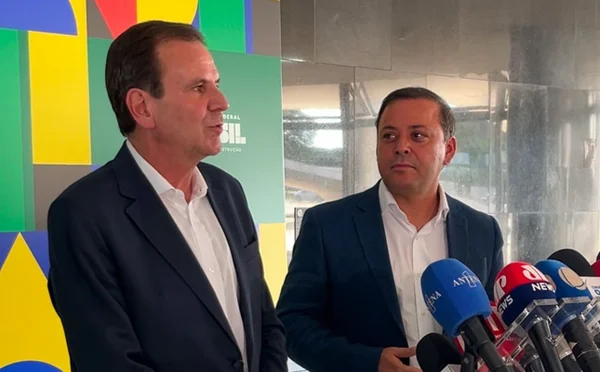 Prefeito do Rio de Janeiro, Eduardo Paes, e o prefeito de Niterói, Rodrigo Neves