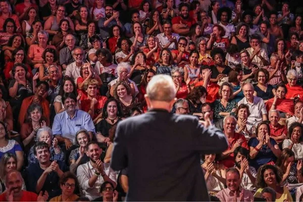 Reunião entre PM, MBL e CUT termina em impasse sobre manifestações