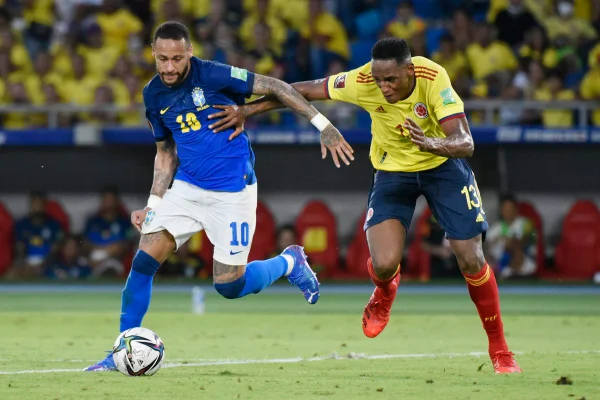 Tite elogia atuação de Neymar como líder da Seleção: “Bem marcado”