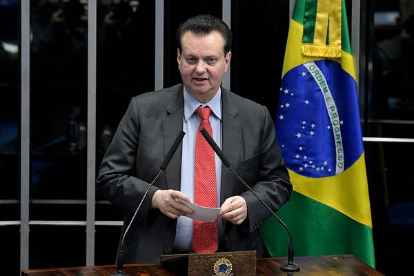 Gilberto Kassab discursa durante evento organizado no Senado