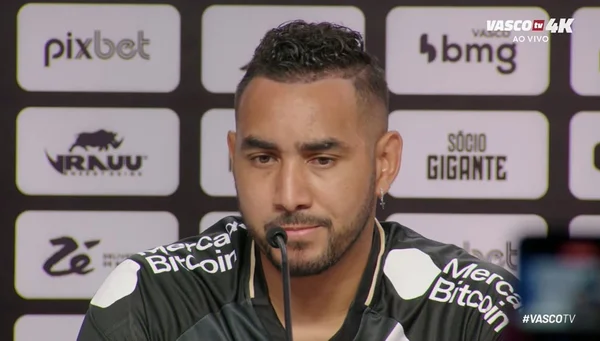Payet em apresentação oficial - Metrópoles