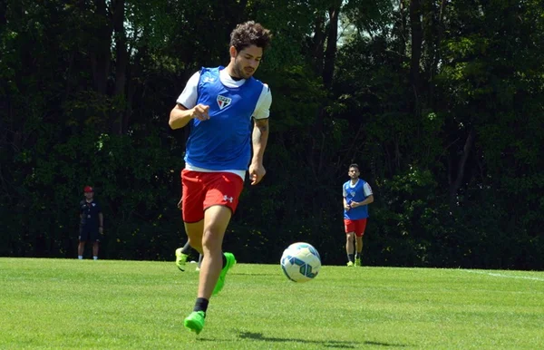 Alexandre Pato exalta papel de Tite em sua boa fase