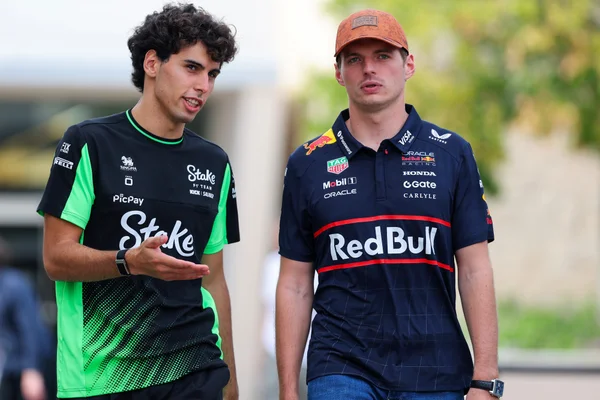 Verstappen exalta amizade com Bortoleto: “Relação especialmente boa”