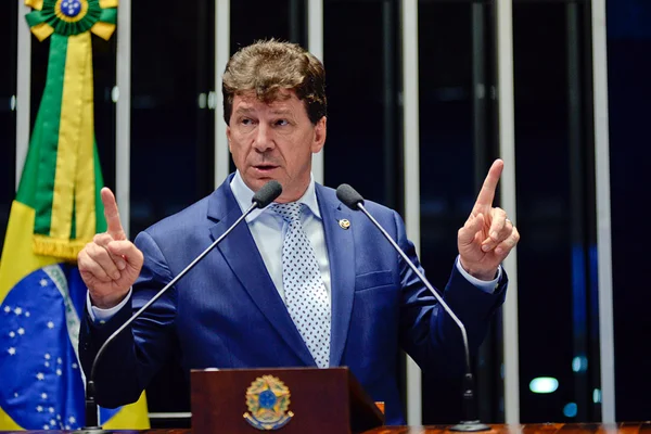STF muda pena de Ivo Cassol: em vez de prisão fará serviço comunitário