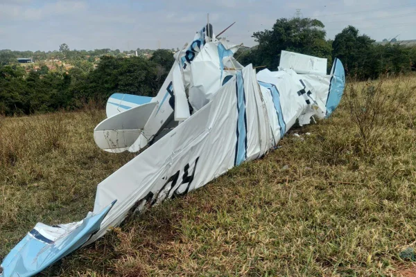 O avião caiu na manhã desta terça-feira (1º/7) em São José do Rio Preto. O Certificado de Verificação de Aeronavegabilidade venceria hoje - Metrópoles