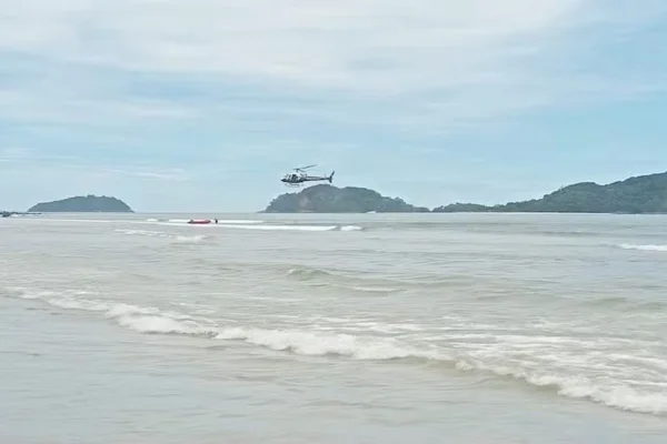 GBMar entrou no quinto dia de buscas por um adolescente de 15 anos que desapareceu na Praia de Juquehy, em São Sebastião - Metrópoles