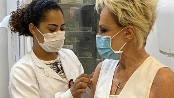 Ana Maria Braga vacinada