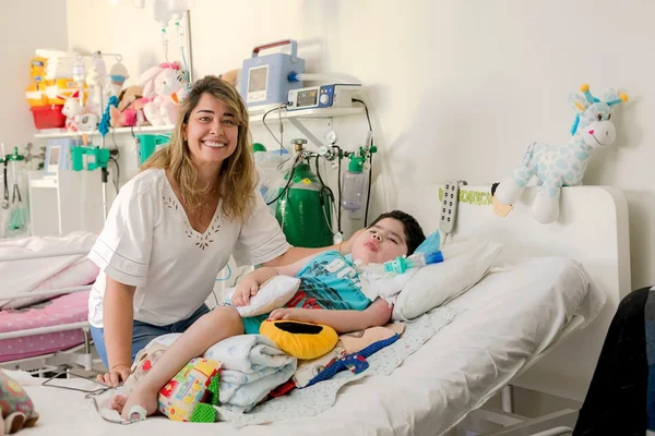 Fazer o bem: Ana Laura Mazzei apresenta a emocionante Casa do Carinho