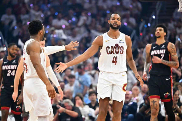 NBA aplica multa de US$ 100 mil no Cleveland Cavaliers; entenda