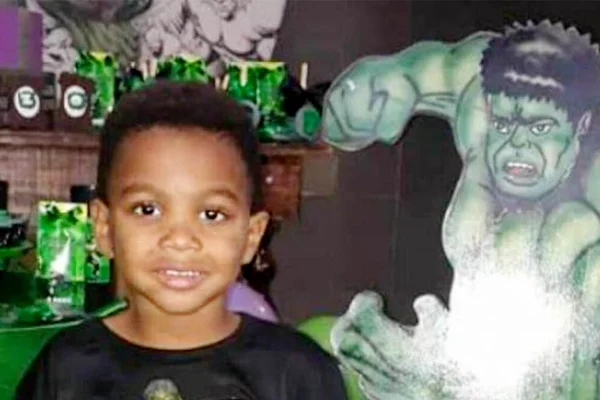 Pai de menino morto no aniversário desarmou assassino e impediu fuga