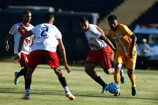 Brasiliense goleia o Real Ariquemes dentro da Boca do Jacaré