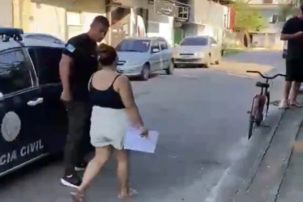 Imagem colorida,falsa advogada é presa após aplicar golpe de R$ 53 mil em cliente - Metrópoles