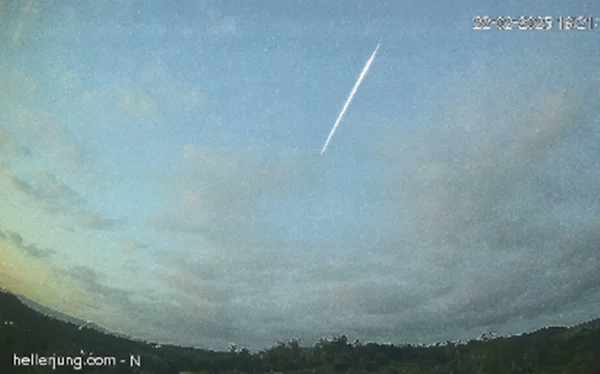 Meteoro cruza céu de Taquara, no Rio Grande do Sul - Metrópoles