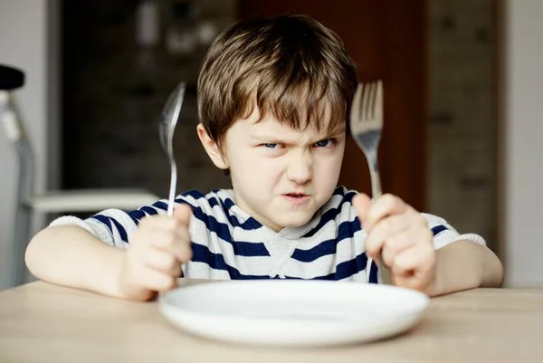 Ciência comprova que sentir raiva quando se está com fome é normal
