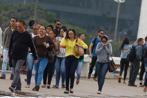 Final de semana será com frio e tempo fechado no DF, diz Inmet