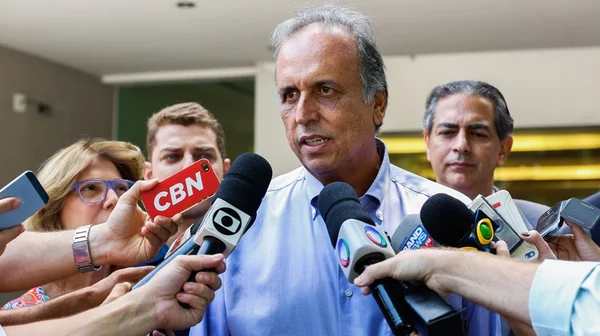 Governador Luiz Fernando Pezão tem gastroenterite após quimioterapia