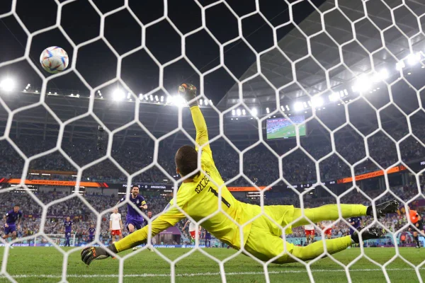 szczesny defende penalti messi