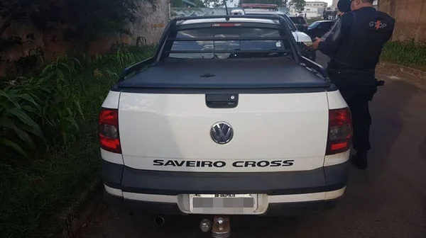 Após perseguição, PM recupera carro roubado no Recanto das Emas