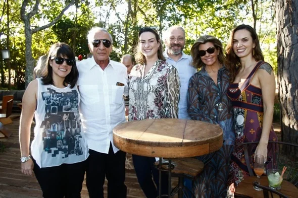 Carolina Gurgel, Luiz Bettiol, Vitória Loureiro, Luiz Bettiol, Yonarê Filipetti e Liana Bettiol Carolina Gurgel, Luiz Bettiol, Vitória Loureiro, Luiz Bettiol, Yonarê Filipetti e Liana Bettiol