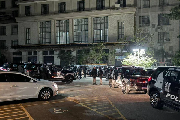 Policiais militares de São Paulo nas ruas para cumprir Operação Tashi Delek