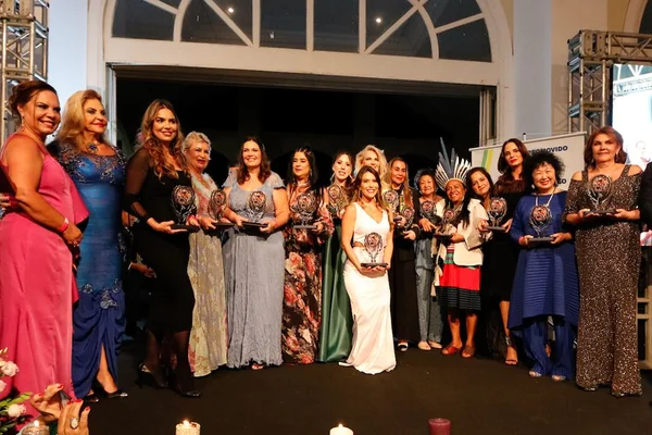 Entidades e autoridades celebram protagonistas brasileiras em jantar
