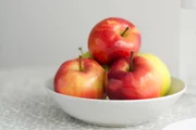A fruta traz na composição pectina