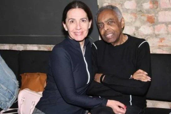 Veja fotos do novo apartamento de Gilberto e Flora Gil em Copacabana