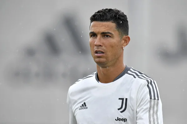 Cristiano Ronaldo critica especulações: “Brincando com meu nome”