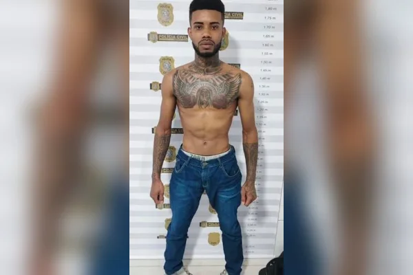 Homem que dançou antes de atear fogo e explodir viatura da PM é preso no ES - destaque galeria Homem que dançou antes de atear fogo e explodir viatura da PM é preso no ES - destaque galeria