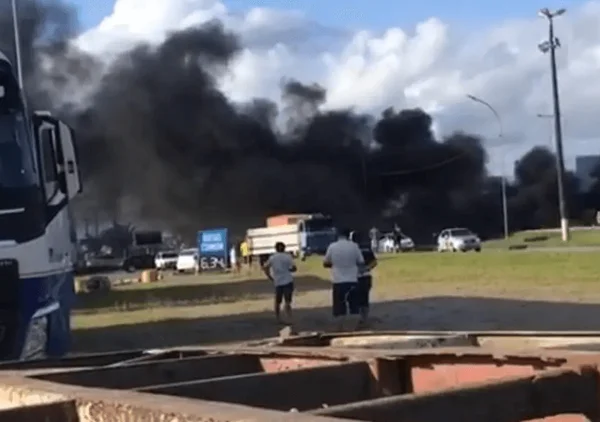 br 101 bolsonaristas protesto