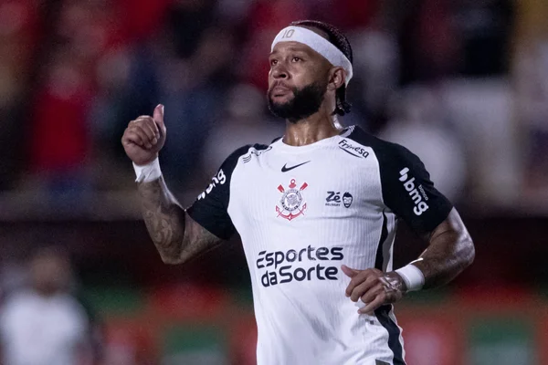 Imagem colorida de Memphis Depay do Corinthians