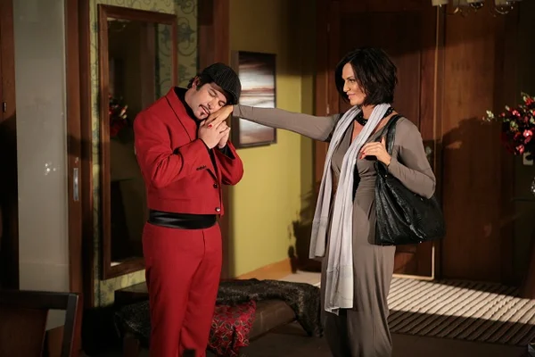 Luiza Brunet com Victor Valentim (Murilo Benício) em Ti Ti Ti