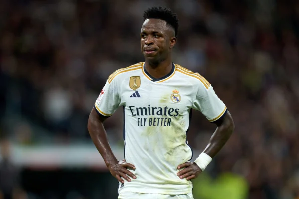 Imagem colorida de Vini jr, jogador do Real Madrid e da Seleção Brasileira- Metrópoles