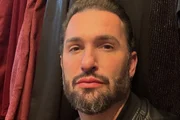 Diego Hypolito posa sério para o Instagram