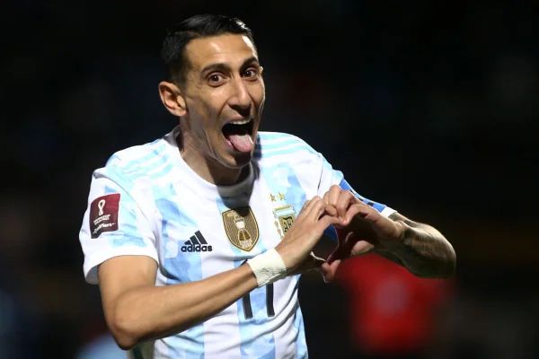 Di Maria comemorando gol