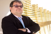 Saiba quem é o professor da UnB que ameaça e persegue 2 docentes