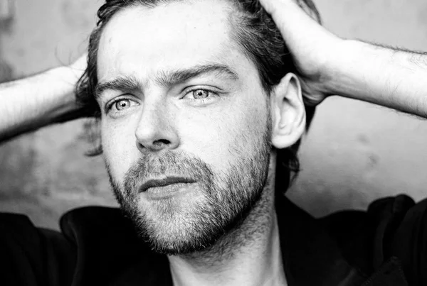 Bailarino russo Vladimir Schklyarov morre aos 39 anos