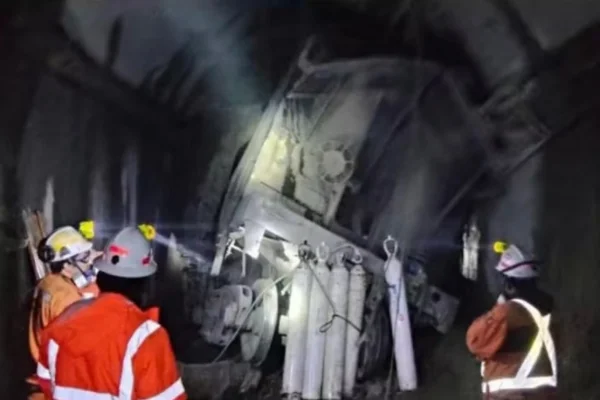 Desabamento na mina de cobre Andesita, localizada em Rancagua, no Chile