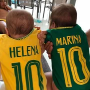 Mais cedo, Ivete compartilhou o patriotismo das filhotas em seu Instagram Mais cedo, Ivete compartilhou o patriotismo das filhotas em seu Instagram