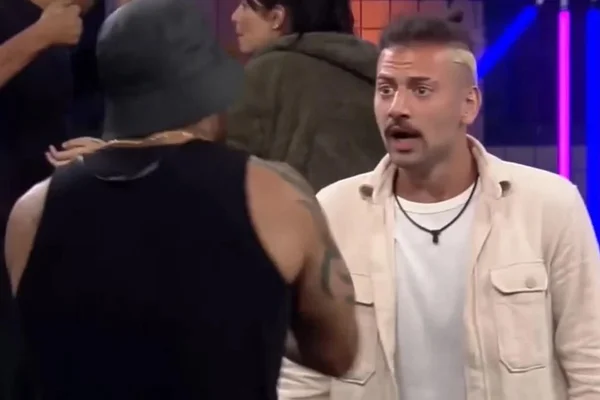 Hadbala expõe hábito sujo de Cartolouco no Power Couple