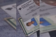 Após invadir casa de mulher, homem de cueca deixou carteira com oração Após invadir casa de mulher, homem de cueca deixou carteira com oração