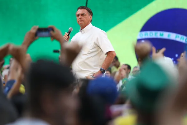Bolsonaro alfineta Mourão: “Alguém que não conspire”