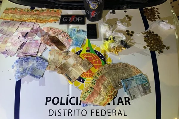 Drogas e dinheiro apreendidos pela PMDF
