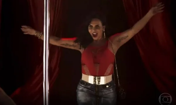 A Dona do Pedaço: Gretchen faz estreia e internet vai à loucura