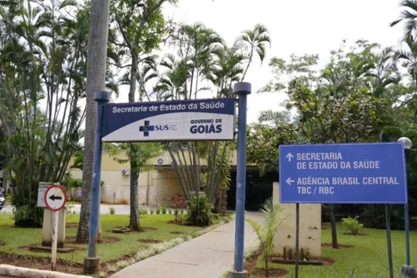Entrada da Secretaria de Estado da Saúde (SESGO) no Parque Santa Cruz, em Goiânia - Metrópoles