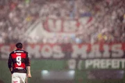 Com dois gols de Pedro, Flamengo goleia a Chapecoense no Brasileirão - imagem 3