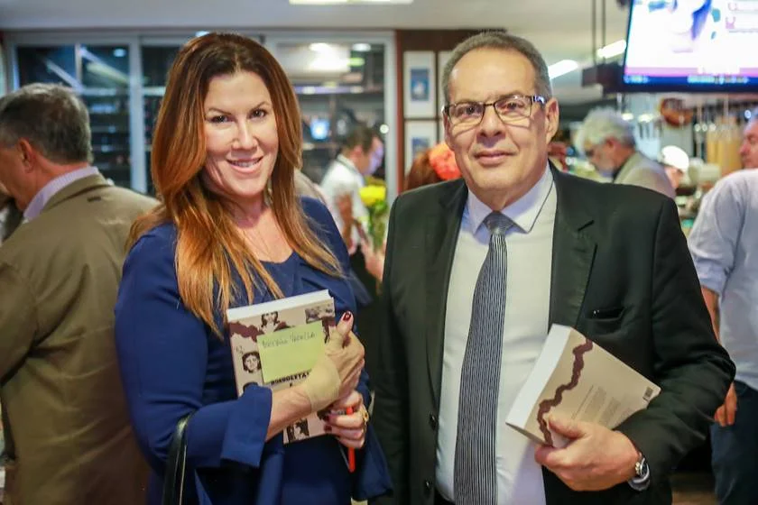 Renata Varella e Raimundo Castro Jr. Renata Varella e Raimundo Castro Jr.